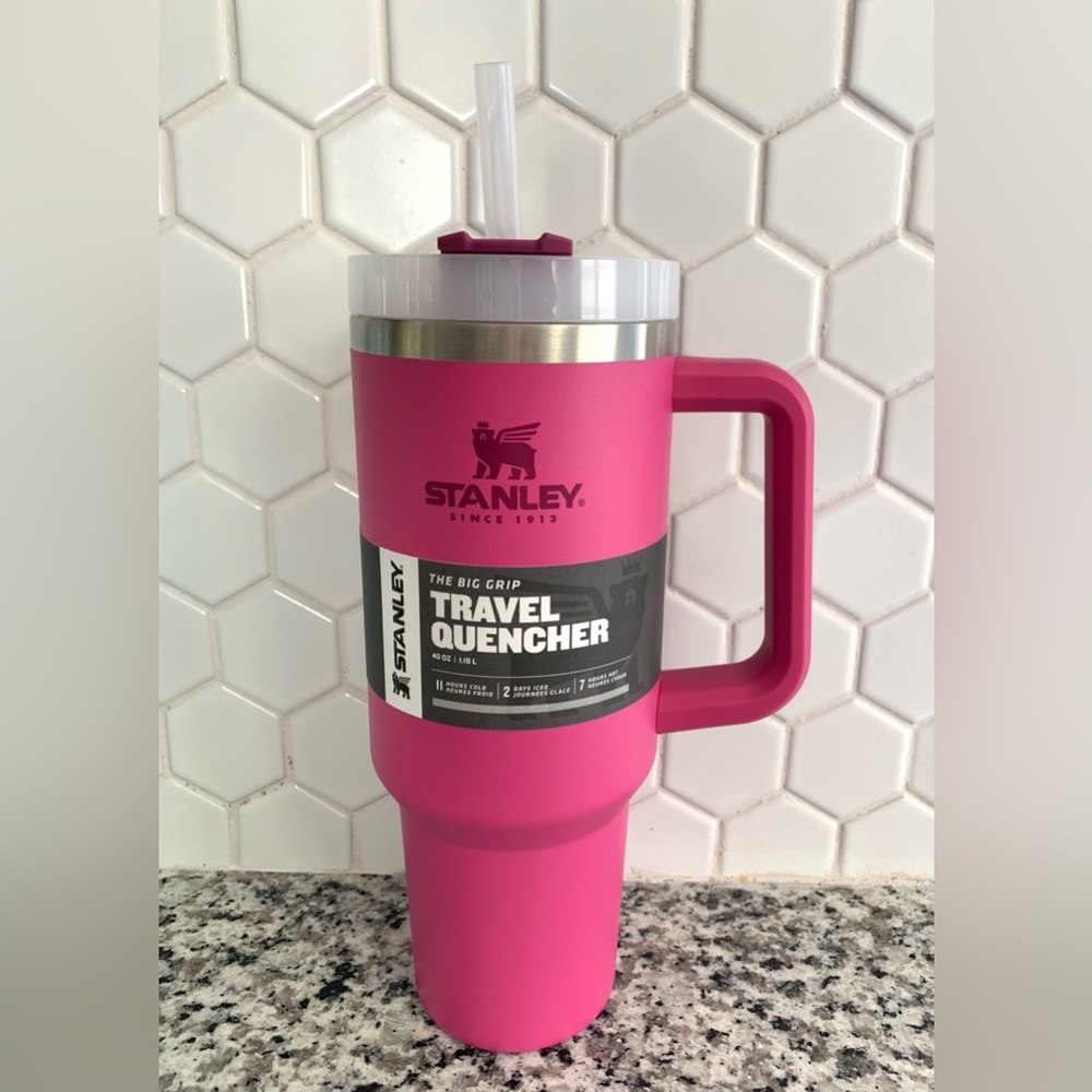 Stanley AZALEA (Deep pink) Rare Color 40oz Adventure Quencher NWT